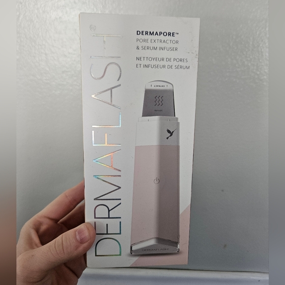 DERMAFLASH Dermapore Extractor And Serum Infuser NWT Beauty Treatment Esthetics